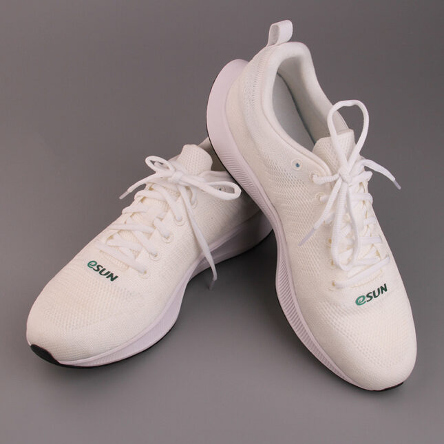 Flyknit upper made of polylactic acid fiber