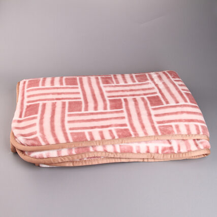 Home textile applications of polylactic acid fiber