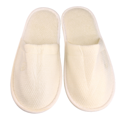 Slippers made of polylactic acid fiber